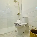 Bright Modern 3 Bedroom In Downtown Apartmán